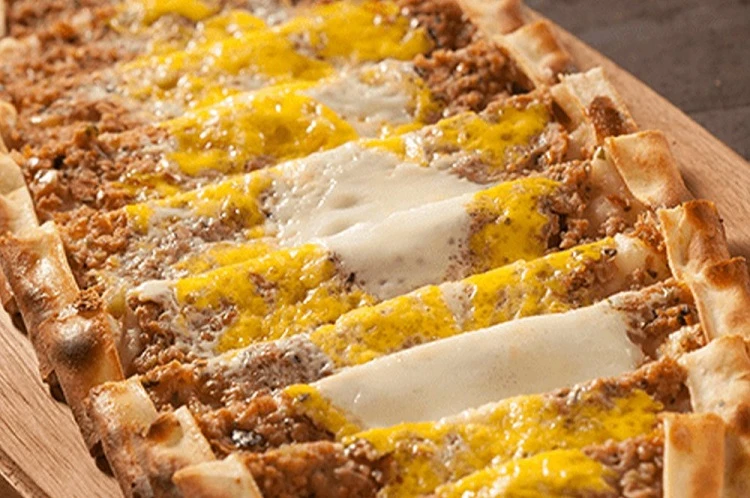 kıymalı yumurtalı pide siparişi